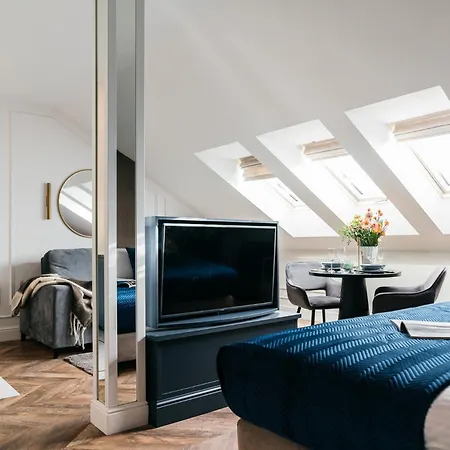 호텔 Palace - Loftaffair Collection 4*