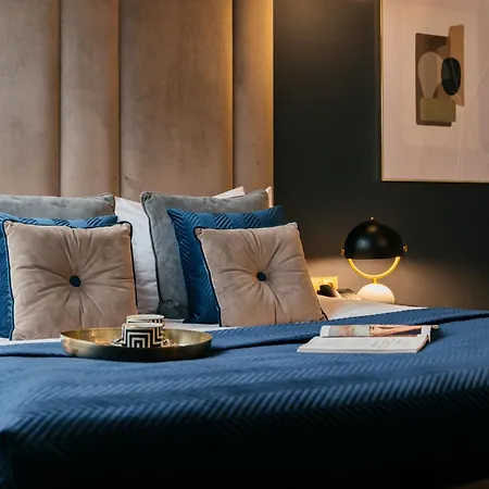 Palace - Loftaffair Collection