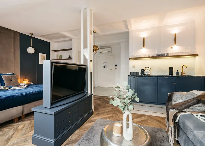 Palace - Loftaffair Collection