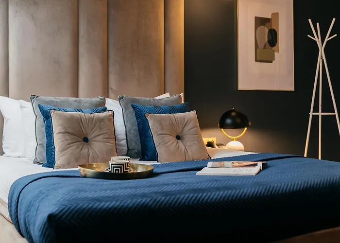 Palace - Loftaffair Collection